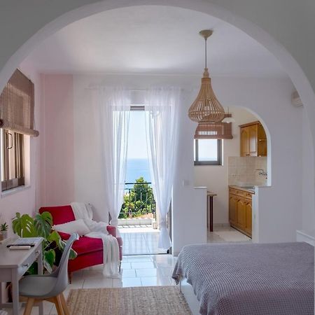 Agia Marina  Pefkides Aegina Boutique Apartments المظهر الخارجي الصورة